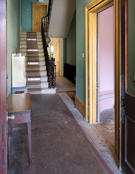 Photo of interior of Regency building showing the front hall